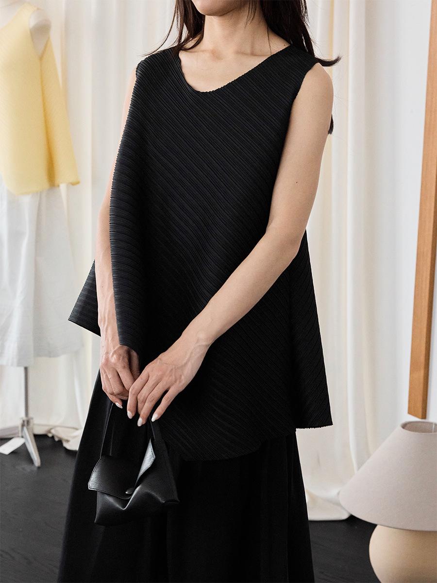Shi Jian Asymmetrical Pleated Sleeveless Vest - Spring 2026 Stretchy Top One Size чёрный
