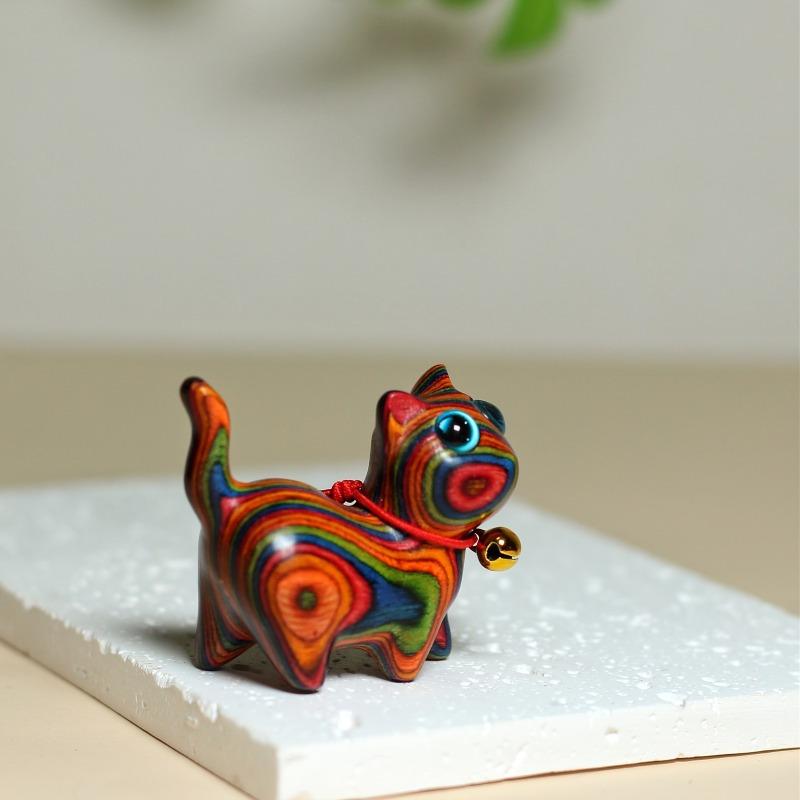 Handcrafted Wooden Cat Figurine, Charming Big-Eyed Kitty, Creative Carved Collectible, Versatile Indoor & Outdoor Decor, Ideal Christmas Gift