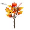 Bouquet Autunnale Artificiale con Zucche in Tessuto Foglie d'Acero Bacche di Grano, Fiori Finti e Decorazioni Autunnali per Centrotavola del Ringraziamento, Stagionale
