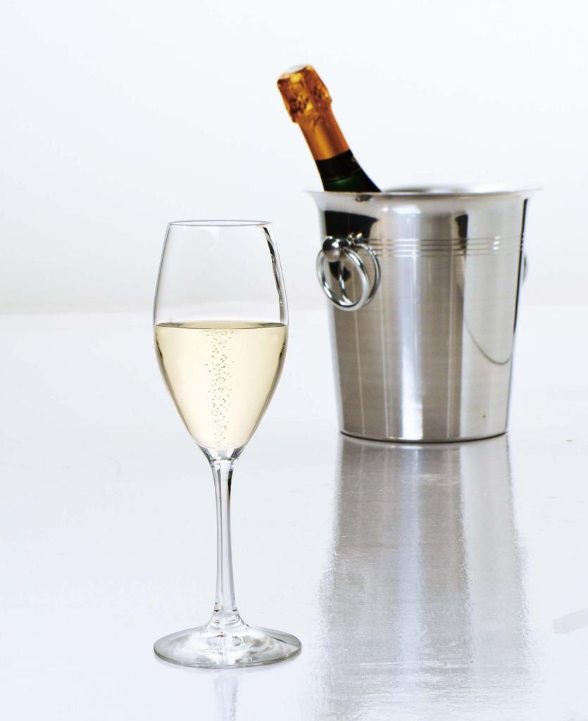 Toyo Sasaki Glass Champagne Glass Collection with Foaming Function, 225ml, Made in Japan, Dishwasher Safe, Break-Resistant, 30M71CS-L001