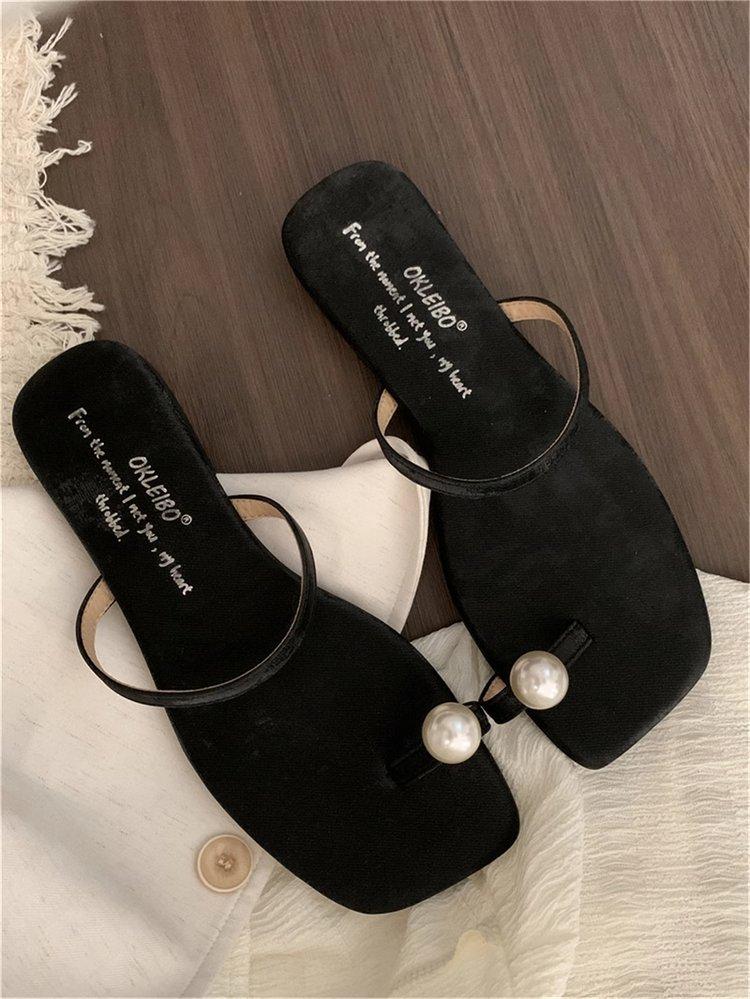 

Korean version of square head suede flat bottom one-word with open-toe slippers for women to wear 2025 new rare toe cover cool slippers 35