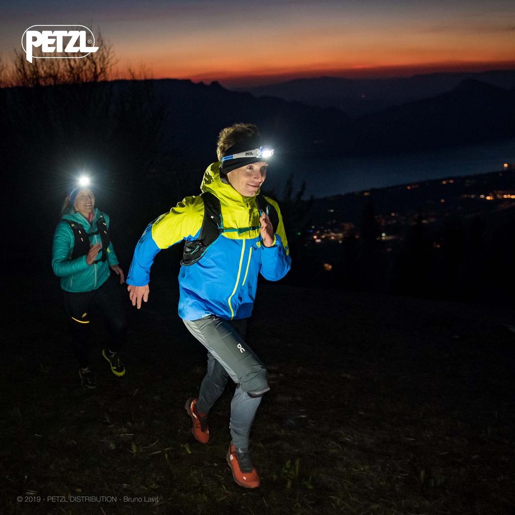 PETZL Swift RL Performance Series Blaue Stirnlampe