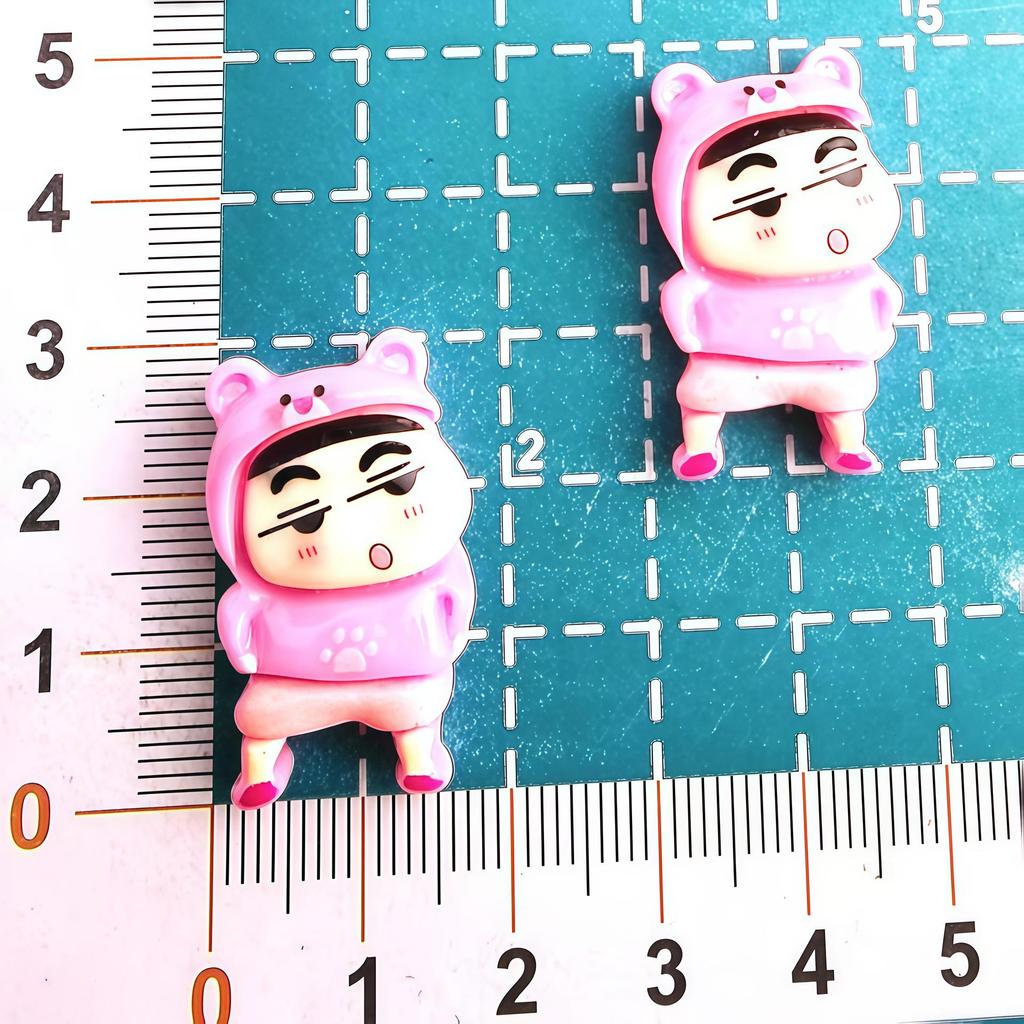 Medium Cartoon Cosplay Shin-chan Resin Accessories: DIY Cream Glue Phone Case, Lanyard, Hair Clip, Water Cup Sticker.