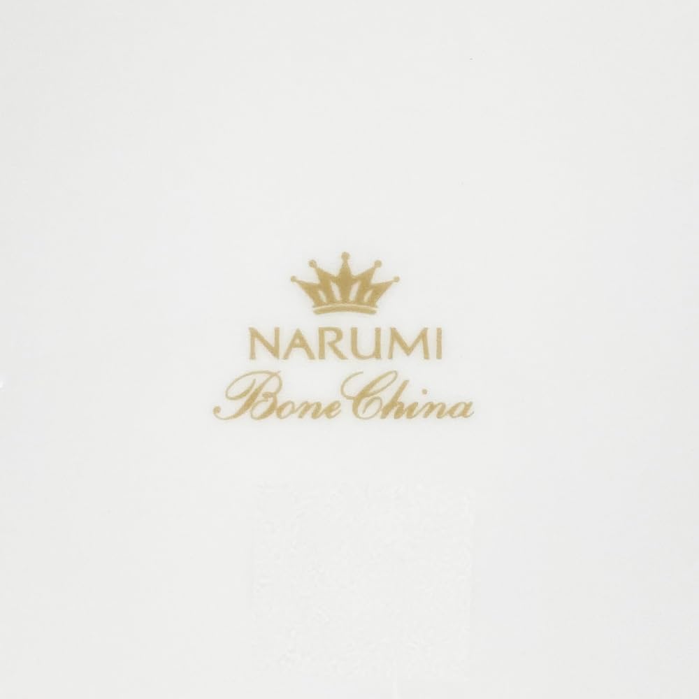 NARUMI Silky White Plate, 27cm Diameter, Cute Relief Design, Perfect for Lunch or Dinner, Microwaveable, Dishwasher Safe, 9968-1544P