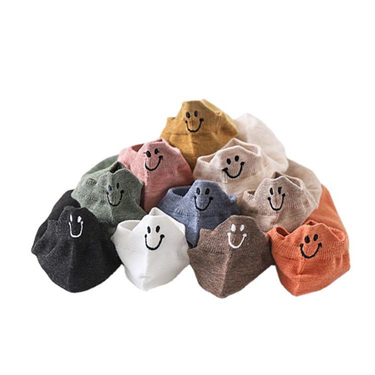 Chaussettes de cheville brodées lapin et carotte de dessin animé mignon printemps/été 2022 pour femmes