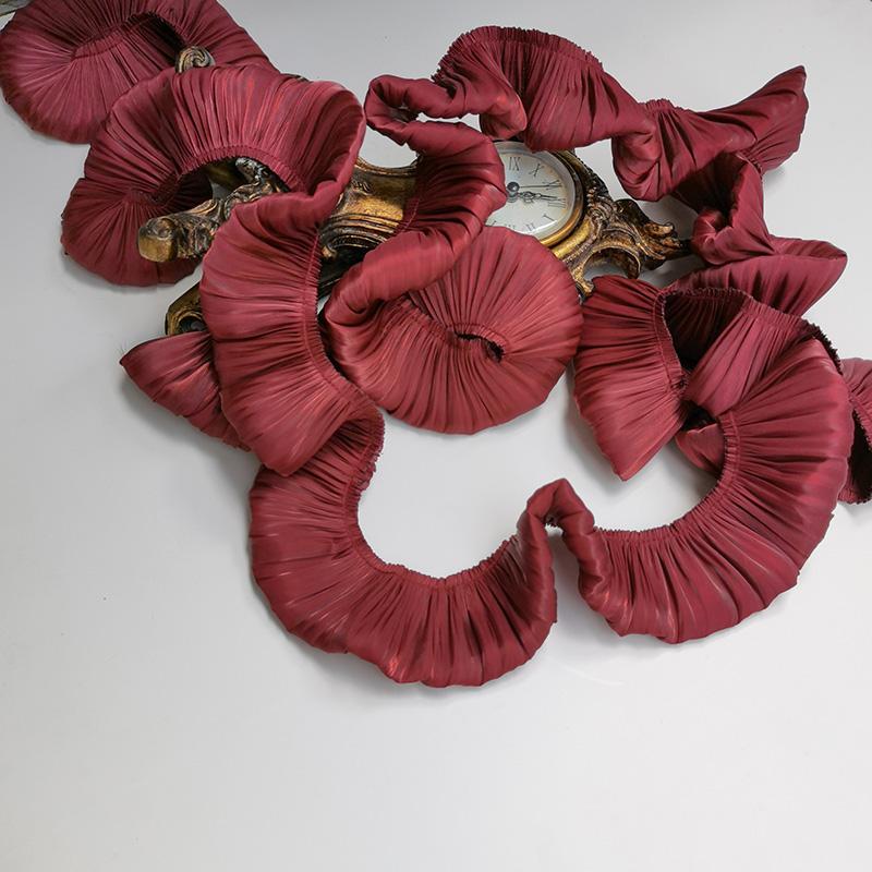 

Разноцветный мягкий атлас с кристаллами, прессованное кружево с оборками, вечернее платье, воротник, манжеты, отделка корпуса, пышная юбка, свисающая швейная фурнитура 1 yard вино красного