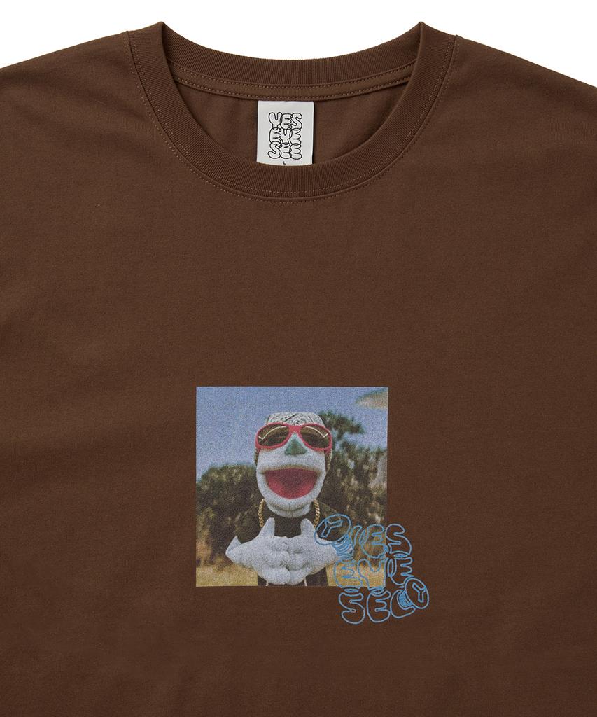 YESEYESEE Face Oka Puppet Tee Brown