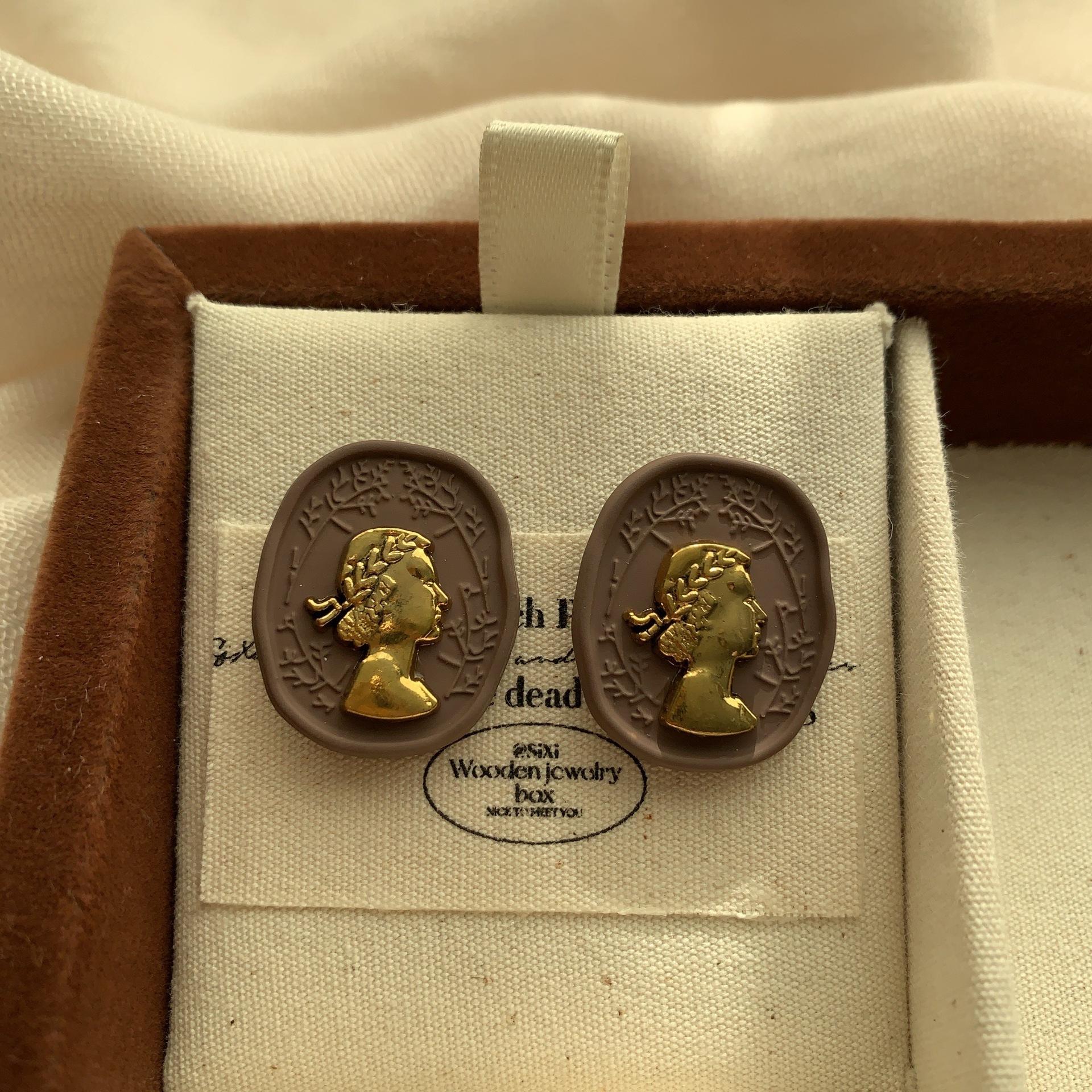 

Ancient Greek Character Relief Earrings Earrings Women s Light Luxury Retro Fashion Exquisite Advanced Texture Classical Art Earrings