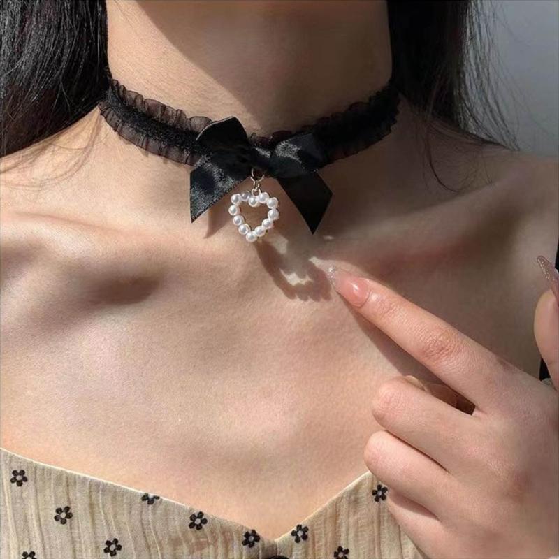 Handmade Heart Pendant Necklace Adornment Personalized Bowknot Neckchain Jewelry