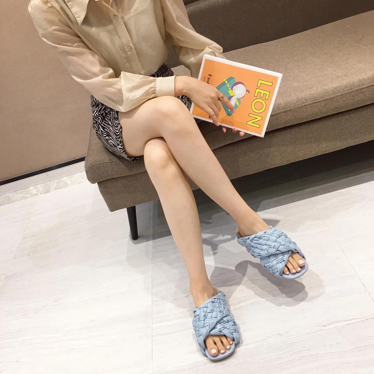 2024 Женские летние шлепанцы высокого качества с открытым носком на плоской подошве — фото 6