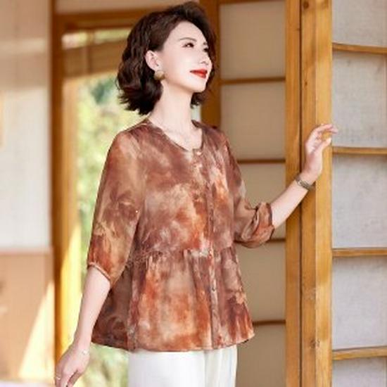 2026 Ice Silk Short Sleeve Blouse for Mom - Stylish, Petite Fit T-Shirt for Summer XL