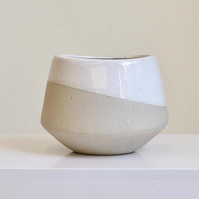 Nordic Coarse Texture White Ceramic Flower Pot - Retro Wabi-Sabi Style, No Hole Hydroponic Planter for Flower Arrangement