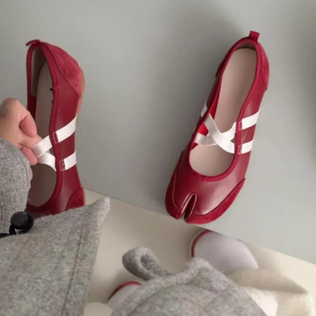 Fashion Black Silver Red Ballet Flats Trainers Women Split Toe Ballerina Tabi Walking Sneakers Woman Mary Jane Shoes Footwear Summer