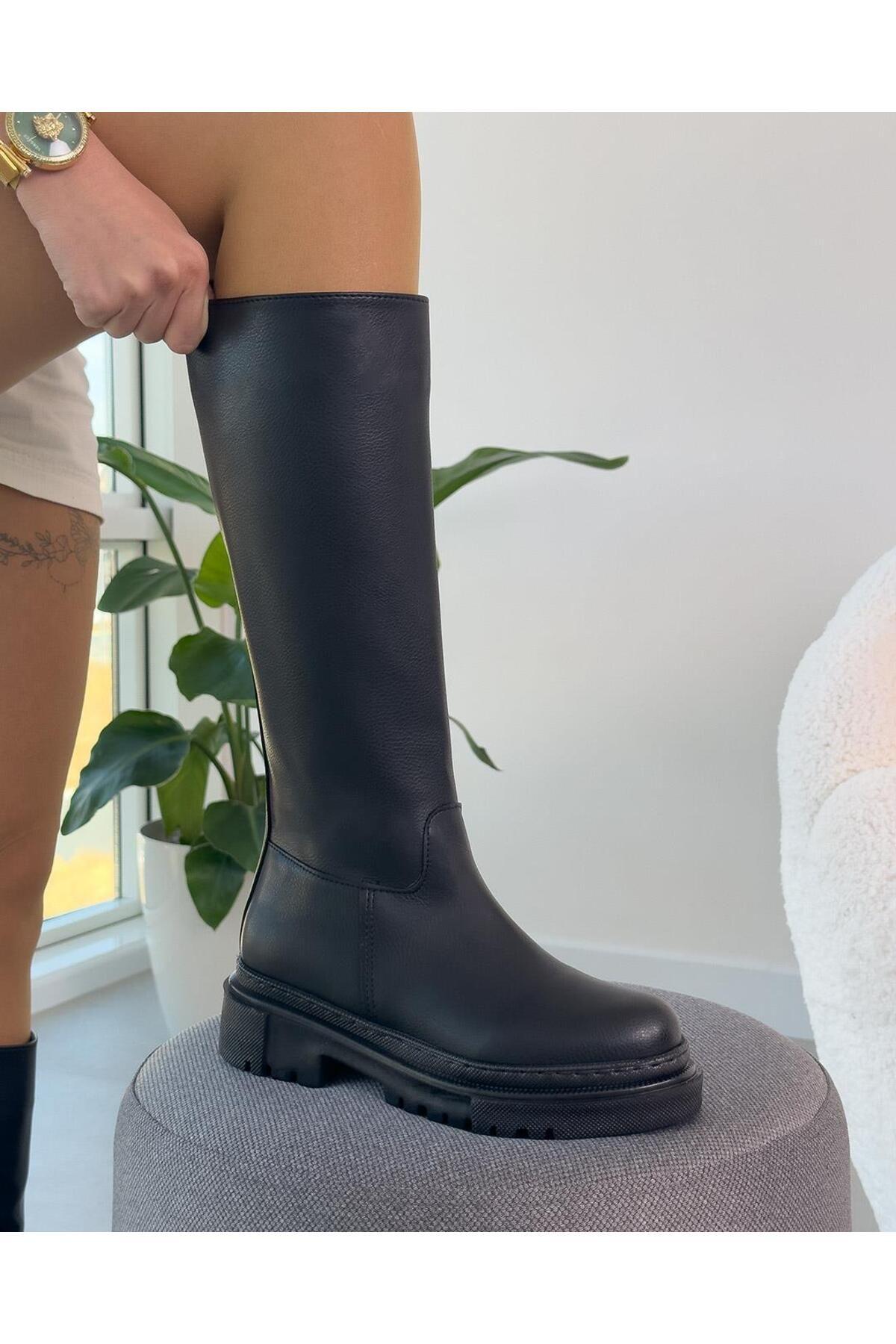 

Women Modern Stylish Fashion Black Winter Long Zipper Waterproof Women s Boots 36