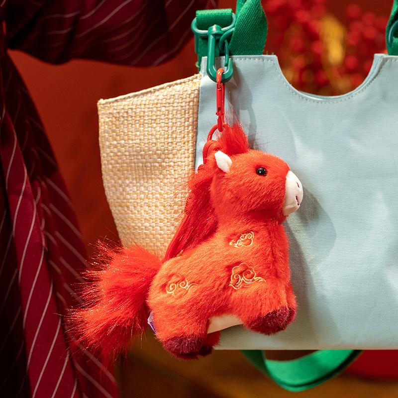 

Традиционная плюшевая игрушка Год Лошади с наполнителем из ПП-хлопка для новогоднего подарка и украшения празднования Pendant 25cm