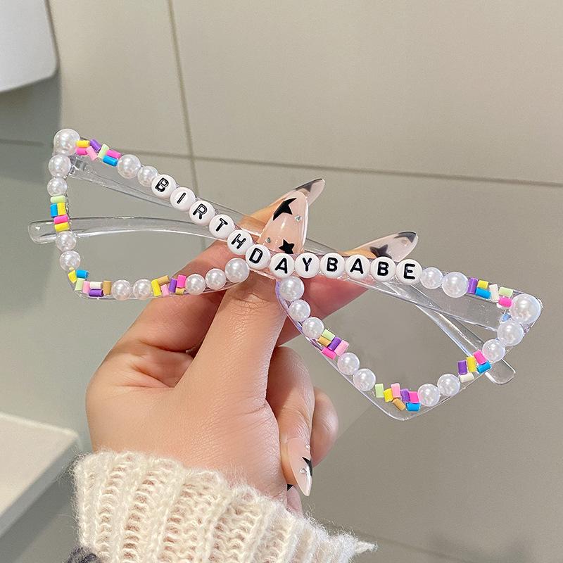 Luxury Cat Eye Rhinestone Classic Sunglasses Noble Luxury Designer Triangle Glasses Uv400 Trend Lunettes De Soleil Pour Femmes