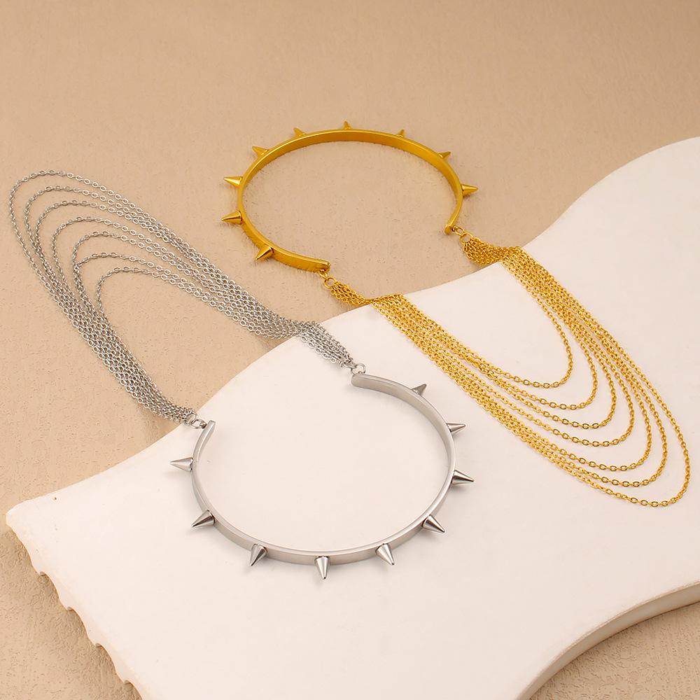 European-American Tassel Armband: 18K Gold U-Shaped Titanium Steel Bracelet