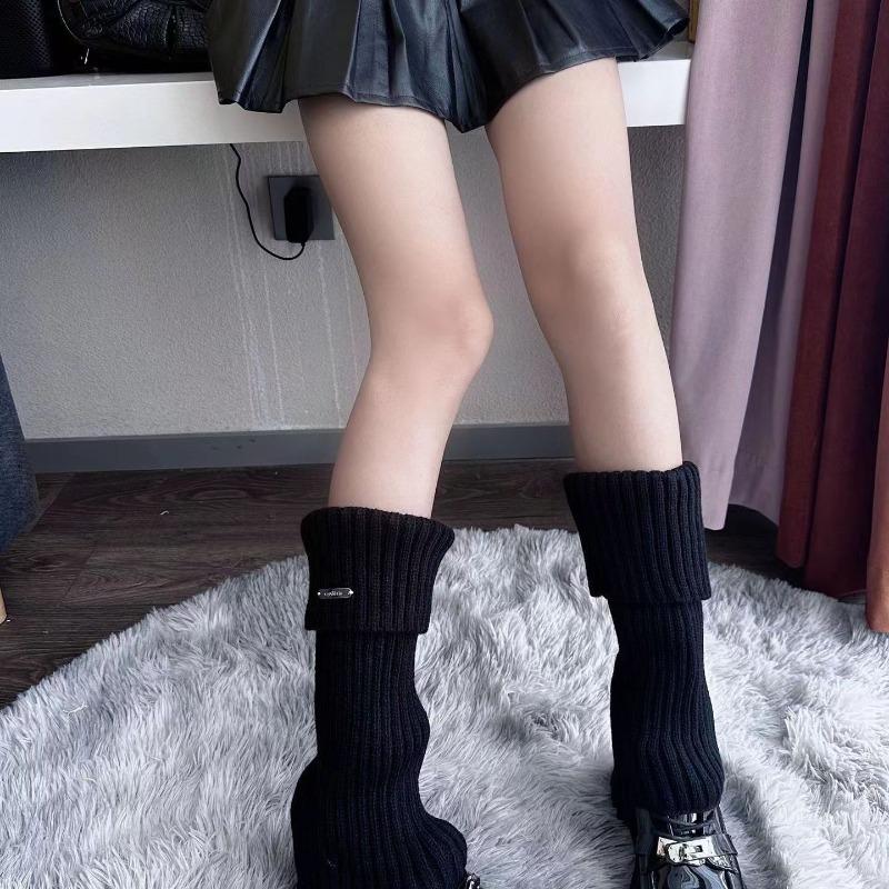 Loose Leg Covers for Autumn and Winter, Versatile Women, Pile Socks, Metal Label Sock Covers, Warm Knitted Shoe Covers, Cute