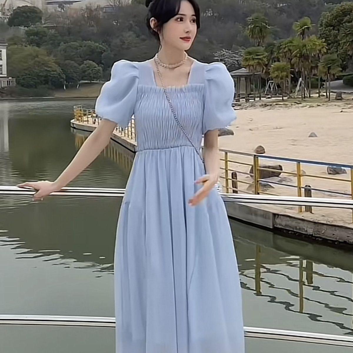 

Gentle Style Summer Dress: French Square Neck, Puff Sleeve, Slim Fit, Campanula Style. S (suggested 70-95 jin) синий