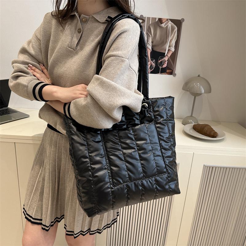 2025 Autumn/Winter Women's Large Capacity Trendy Bag - Korean and Western Style Fashion Handbag