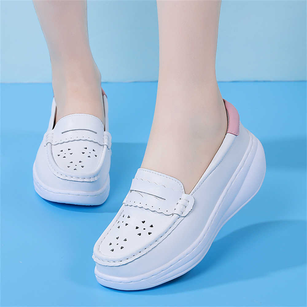 Fashion Mocasino Height Up Comfortable Shoes Women Casual Beige Women Boots Women's Leopard Sneakers Sport Loffers Wholesale