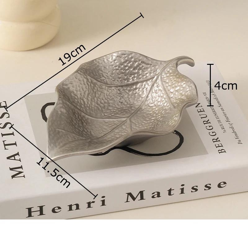 

Butterfly Leaves Decorative Fruits Bowl Ceramic Trays Snacks Nuts Bowl Desktop Small Item Organizer Bowl Jewelry Display Trays