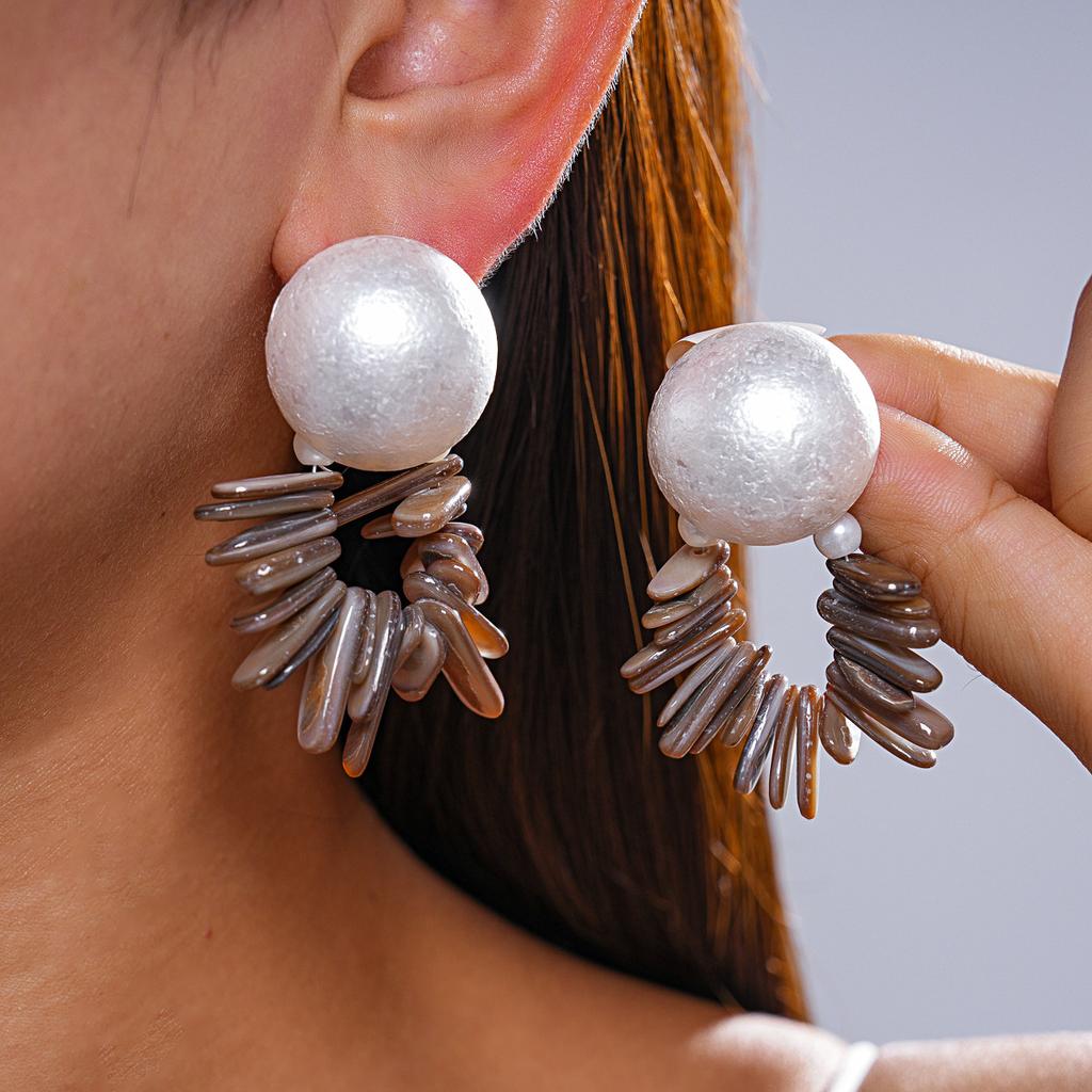 European and American Silver Needle Shell Round Resin Flower Stud Earrings Summer Small Fresh Earrings Niche Color Agent Dry Earrings