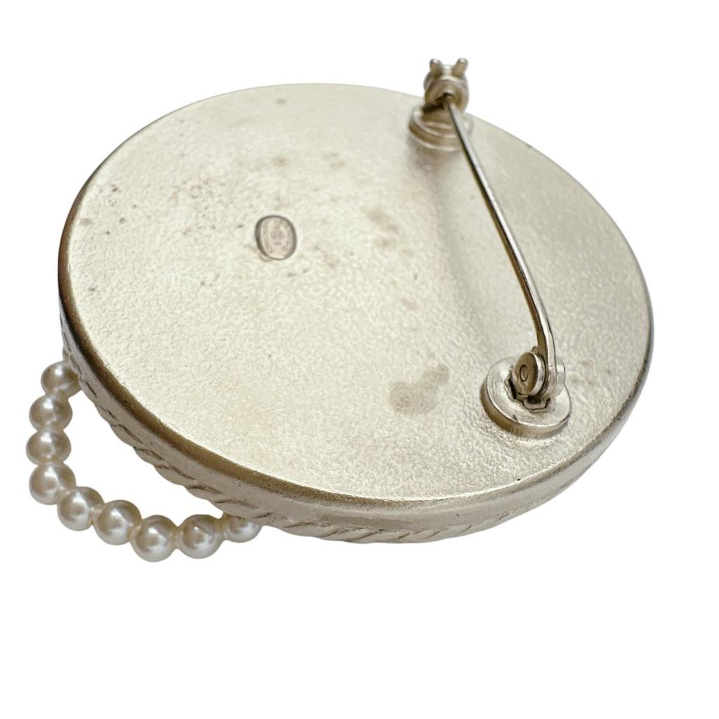 CHANEL Bag accessories feminist Brooch Pin batch metal white Women Storage box Used