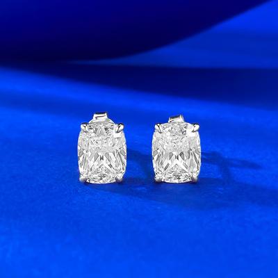 3 Carat Shijia Zircon Fertilizer White Diamond Stud Earrings