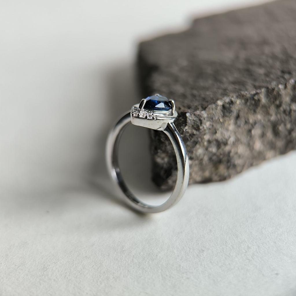 Silver Ring with Nano Sapphire 0.588ct, Item Weight 2.24 Gr (2188957)