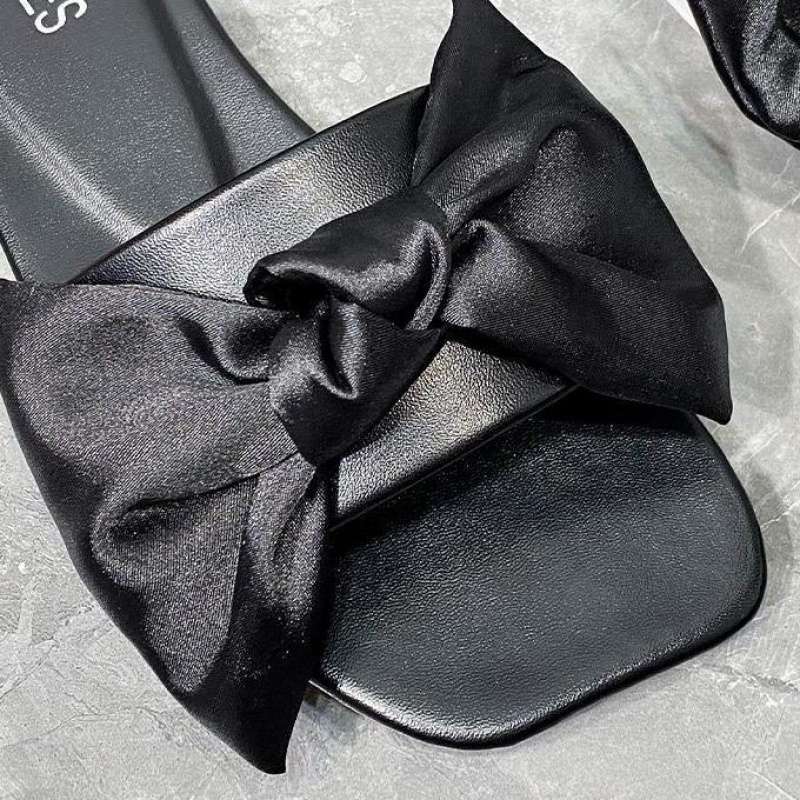 

Shallow mouth women s single shoes spring and summer new shallow mouth lace square head lazy grandma shoes with long skirt flat bottom gentle Do 40