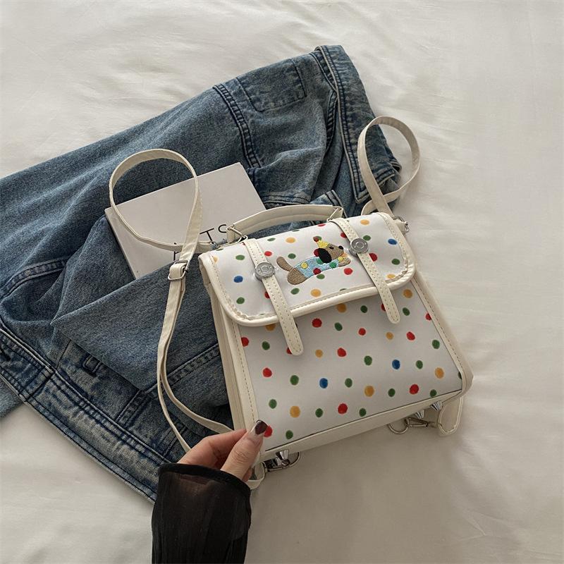

Love cartoon women s bag 2025 versatile texture fashion simple college portable backpack белый