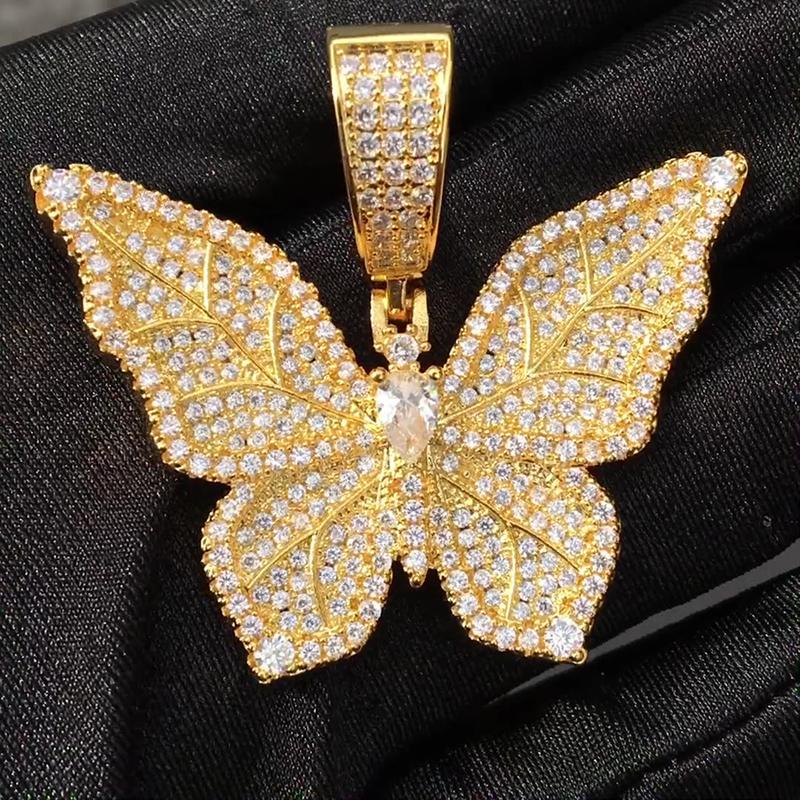 Huitan Bling Butterfly Pendant Necklace Full Paved CZ Sparkling Charm Hyperbole Party Y2K Girls Neck Accessories Fashion Jewelry