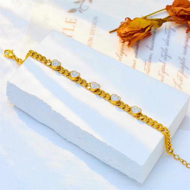 Luxury French Stainless Steel Gold Plated Heart Pave Bracelet Women Cuban Link Rhinestone Charm Bracelet Valentine's Day Gift Daily Wear