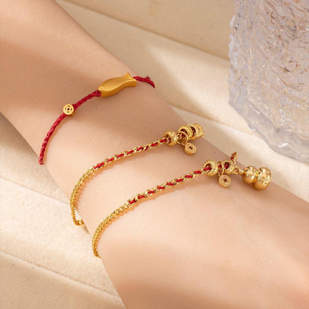 Elegant Red String Gourd Lucky Fish Bracelet: Versatile Chinese-Style with Multiple Pendants, Perfect for Autumn and Winter Fashion