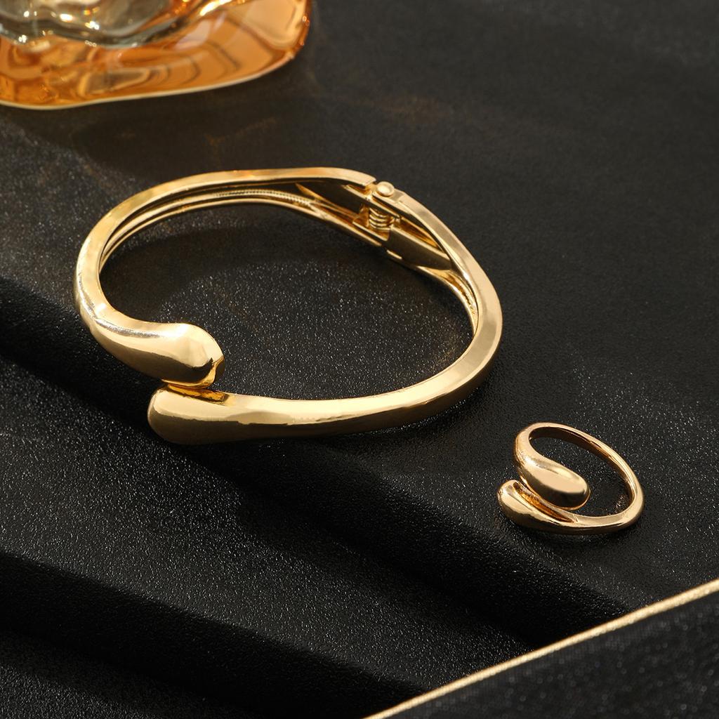Trend smooth spring opening bracelet metal gold-plated simple temperament personalized exquisite jewelry