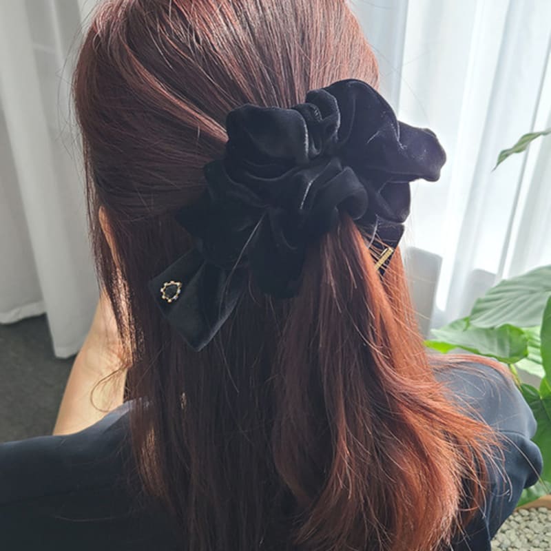 

jewelCOUNTY Princess B. Velvet Scrunch BLACK