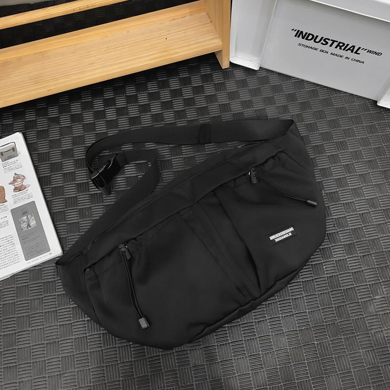 Crossbody-veske Sportsveske for menn med stor kapasitet brystveske for kvinner