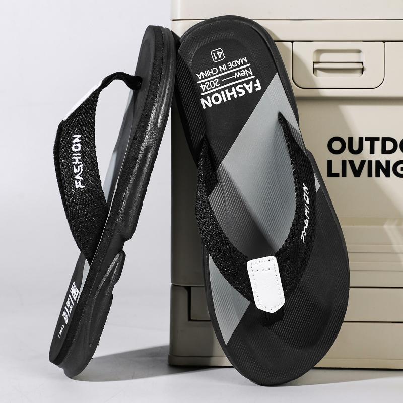 Men's Versatile Summer Slippers Comfortable for Wearing on The Outside Beach Shoes Anti-skid and Waterproof Garden Shoes At Home