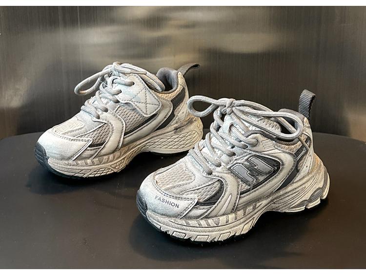 Korean Style Kids' Dad Shoes 2026: Lightweight, Versatile Sneakers for Boys and Girls, Perfect for Spring/Autumn Running and Sports.