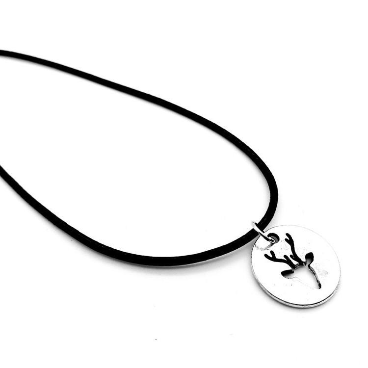 Minimalistisches Antiksilbernes Hirschkopf-Münzförmiges Lederhalsband