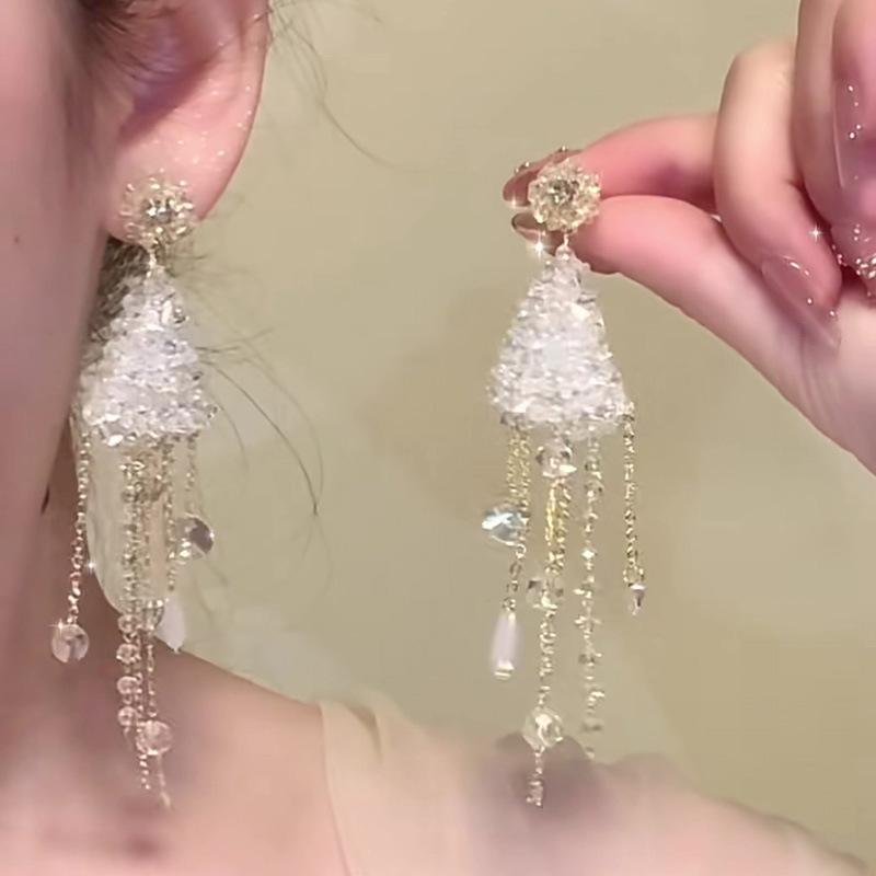 

Серьги с подвесками в виде капли воды с кристаллами и кисточками из серебряных игл, серьги с темпераментом высокого класса, нишевые модные универсальные серьги для женщин