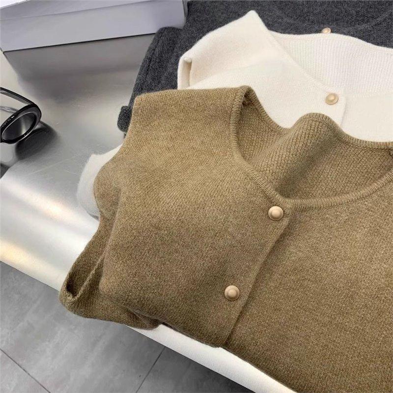 

Women s Gray Knitted Vest - New 2025 Spring & Autumn Layering Fashion Sleeveless Outerwear XL 58-63 kg