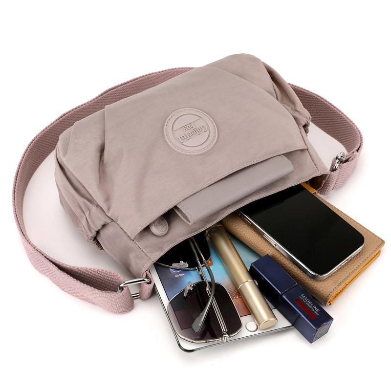 Women's New Shoulder Bag Fashion Casual Messenger Bag Pleated Anti-splash Nylon Bag