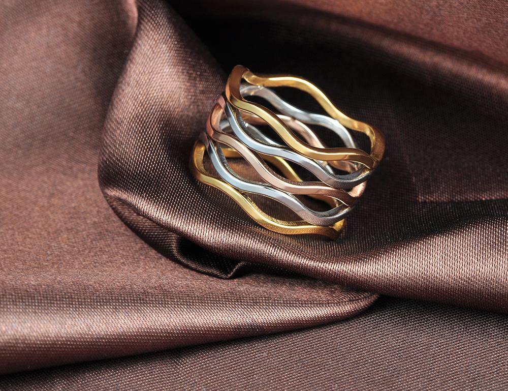 JeeMango Find Jewelry Ring Multicolor Wave Shape Multilayer Titanium Steel Engagement Wedding Ring For Women Bague Femme R17055