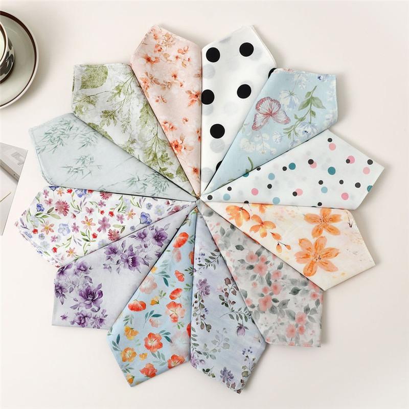 1Pc 34x34cm Thin Cotton Retro Flower Printed Women Pocket Handkerchief Scarf Absorbent Wipe Sweat Towel