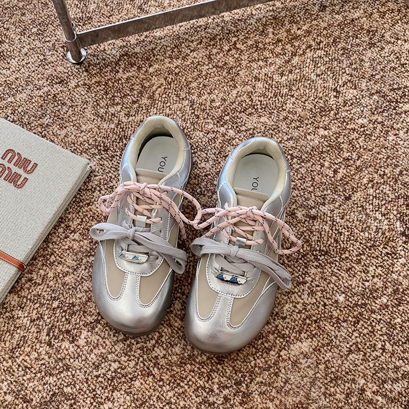 

[Fanfna] Dexun Shoes Women s 2025 Autumn New Fashion Versatile Lightweight Soft Sole Comfortable Double Shoelace Forrest Gump Shoes 40 серебряный серый