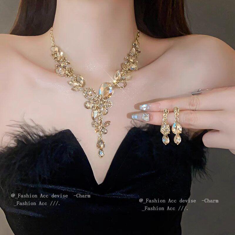 

Jewelry Clavicle Chain Bridal Evening Dress Banquet Rhinestone Champagne Necklace and Earrings Set