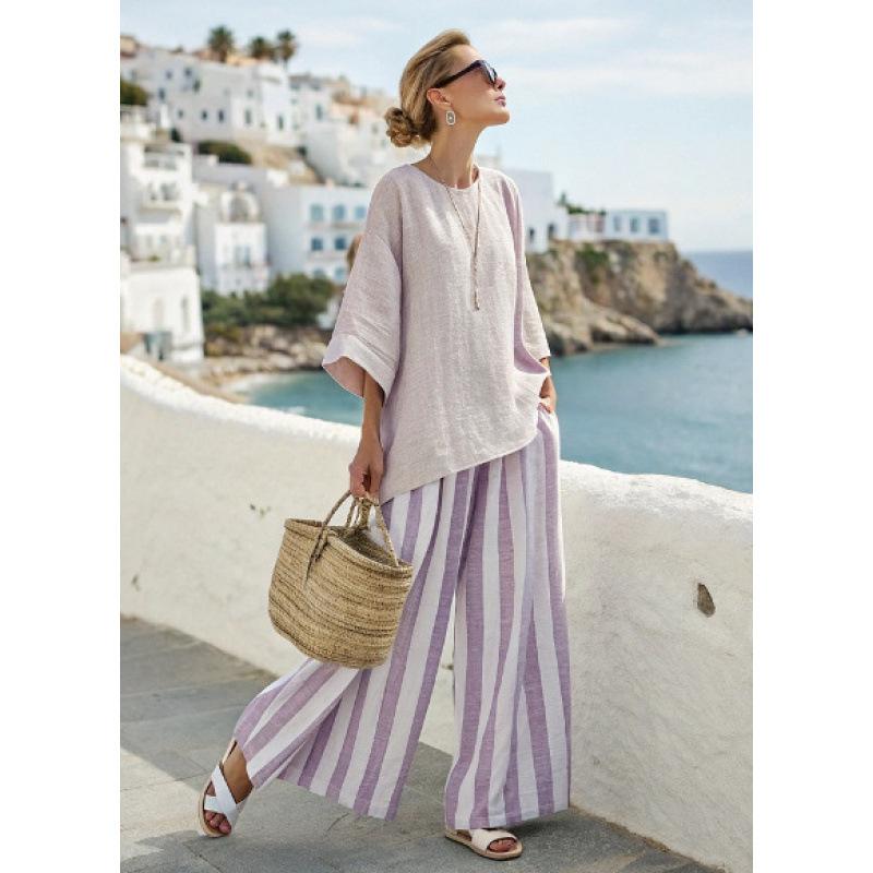 A New Summer Women's Clothing, Printed Striped Color Matching Medium-sleeved Crew Neck Top, Straight Casual Suit.