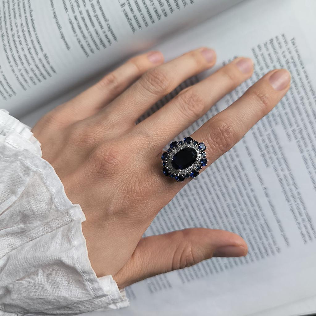 Anello in argento con zaffiro nano, peso dell'articolo 4,68 g (2205975)
